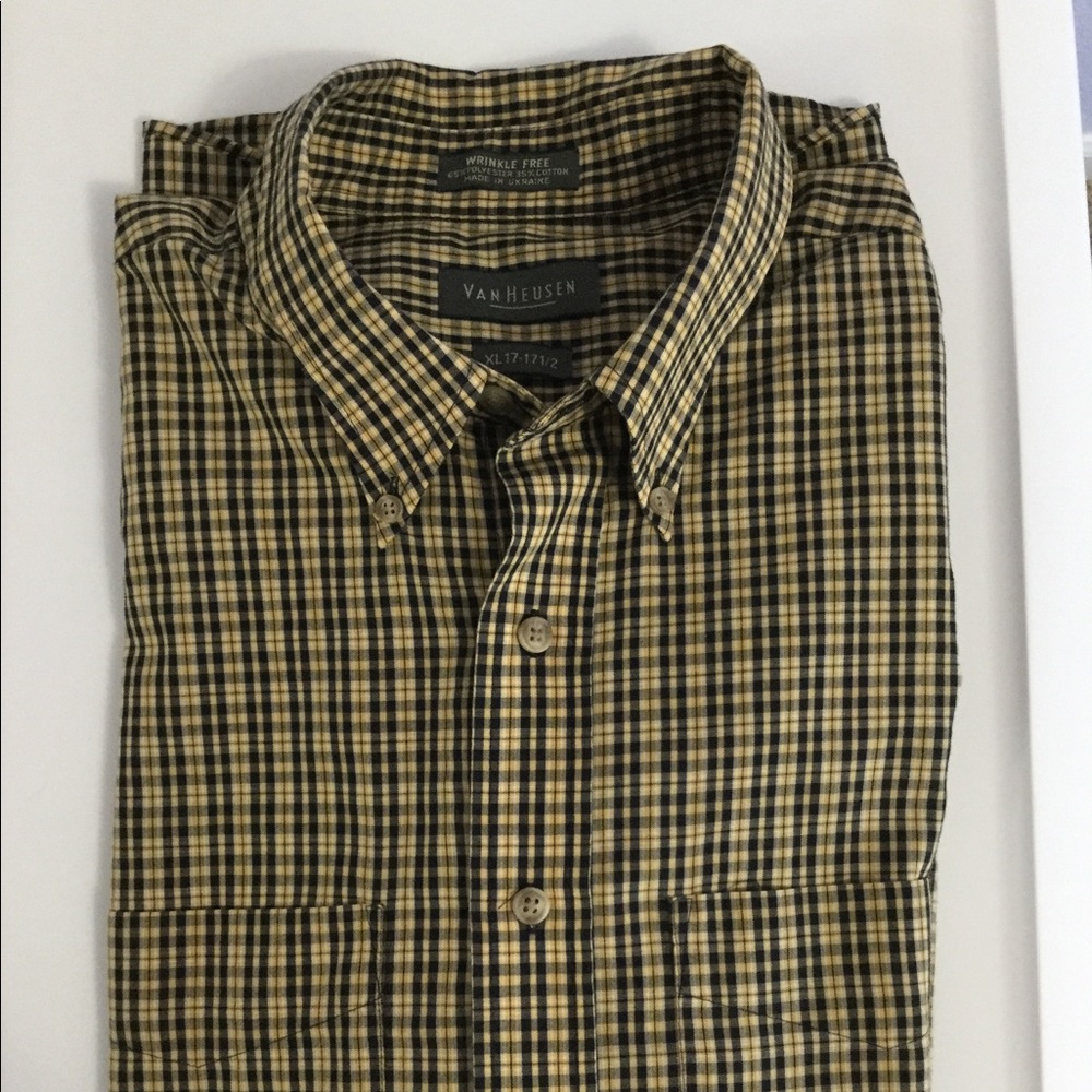 💙 3/$30 Van Heusen XL Cream/Black Long Sleeve